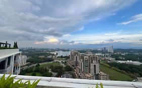 Aisha Staycation Wifi Big Patio Putrajaya